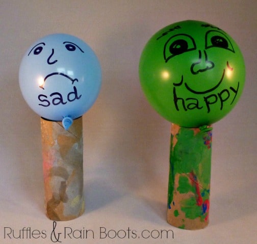 From Ruffles and Rain Boots: balloon painting for kids; Veteran's day craft, Memorial Day craft, quick toddler crafts