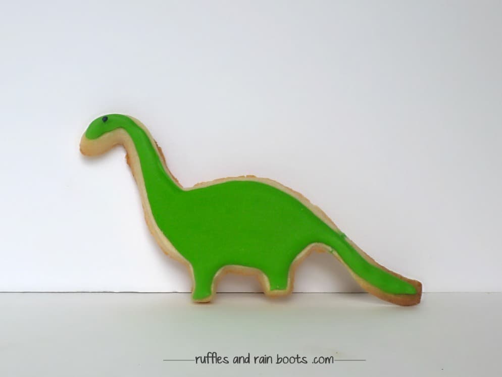brontosaurus-decorated-cookie-dinosaur-theme