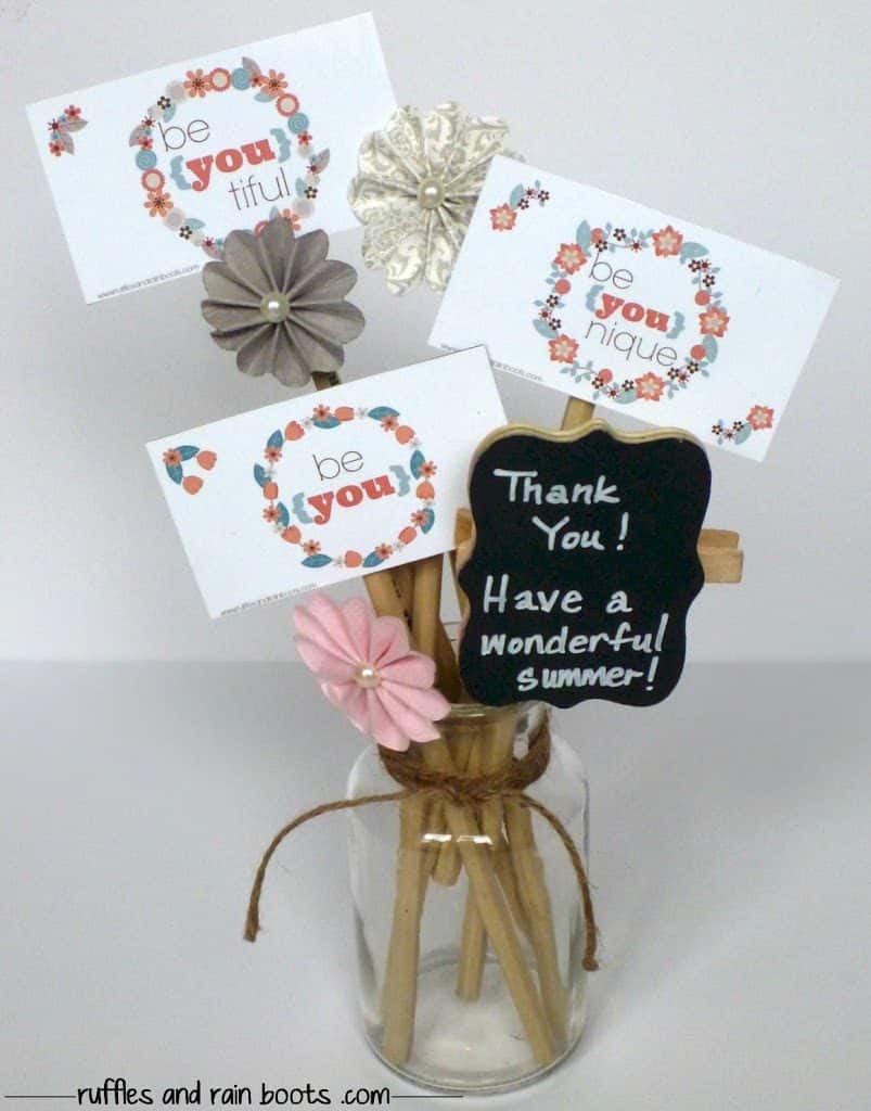 DIY magnet bouquet with chalkboard gift tag in a glass vase with paper flowers and text which reads thank you and have a wonderful summer!
