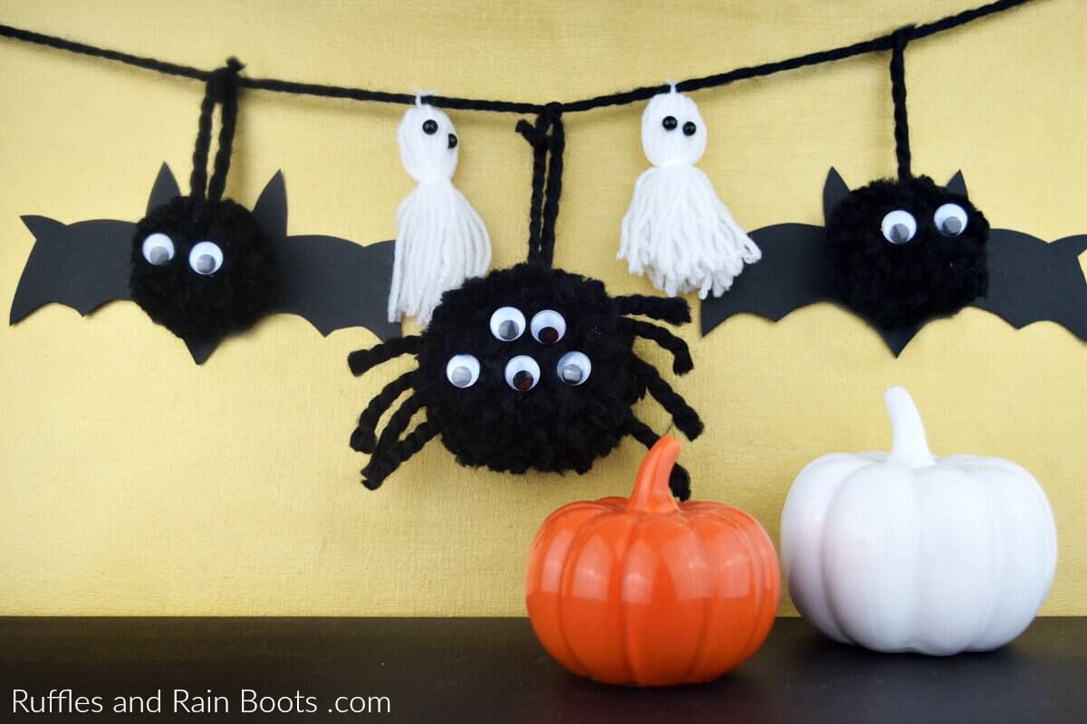 Halloween Pompom Banner for Kids Bat Pompom Spider Pompom Ghost pompom