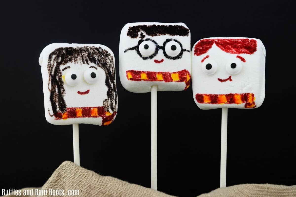 Harry Potter Marshmallows are a great Harry Potter Craft for Movie Night