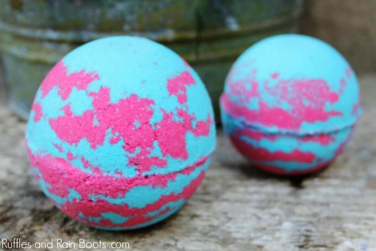 decongestant bath bombs colored with mica powder