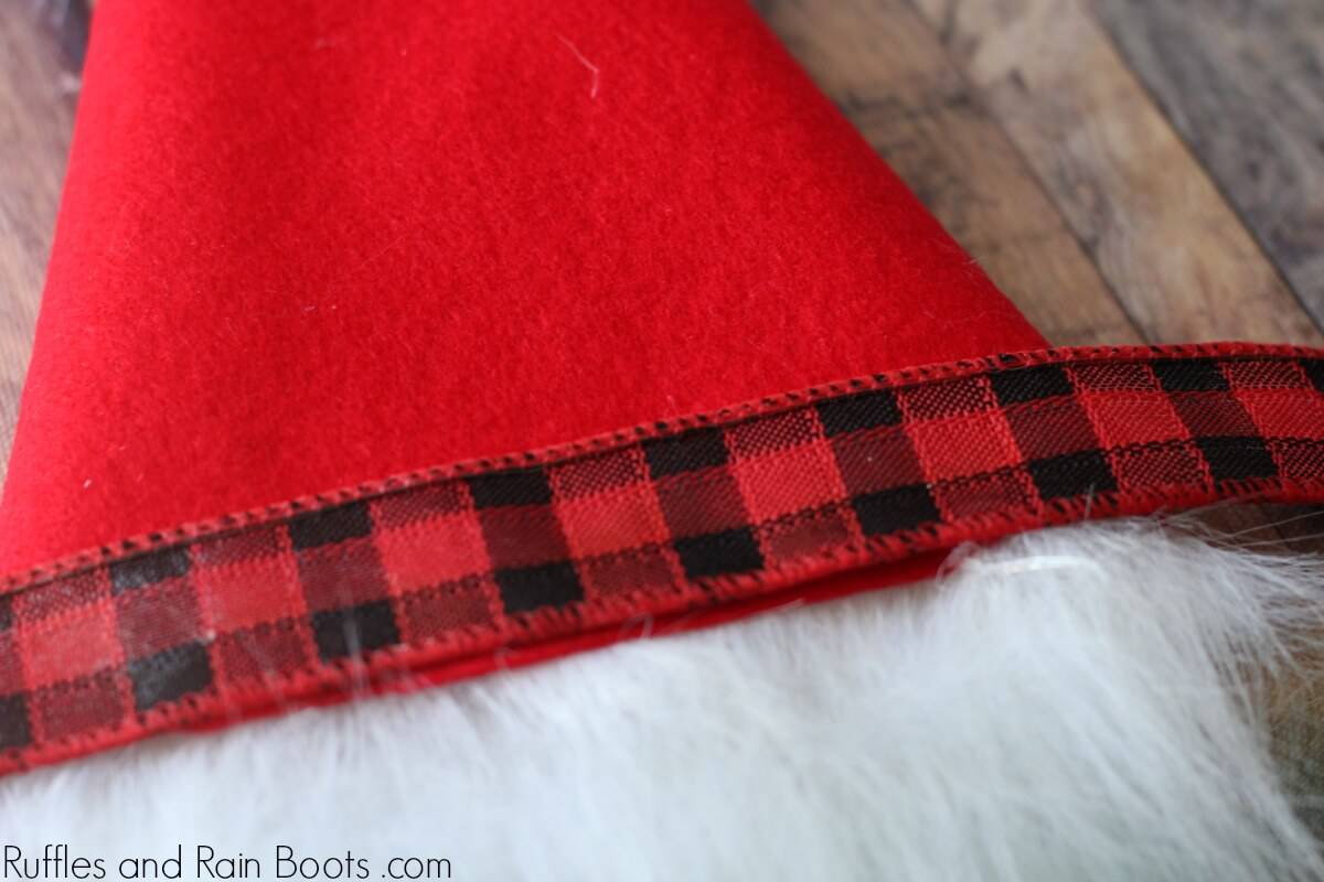 how to make a Christmas gnome hat