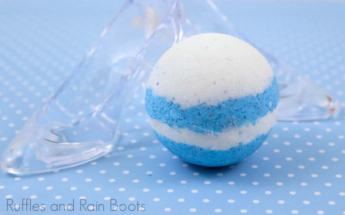 how to make cinderella bath fizzies on a blue background with a clear "glass" slipper
