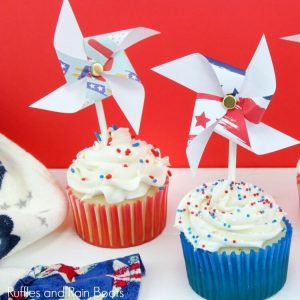 These Pinwheel Cupcakes are a Crowd-Pleaser on the 4th!