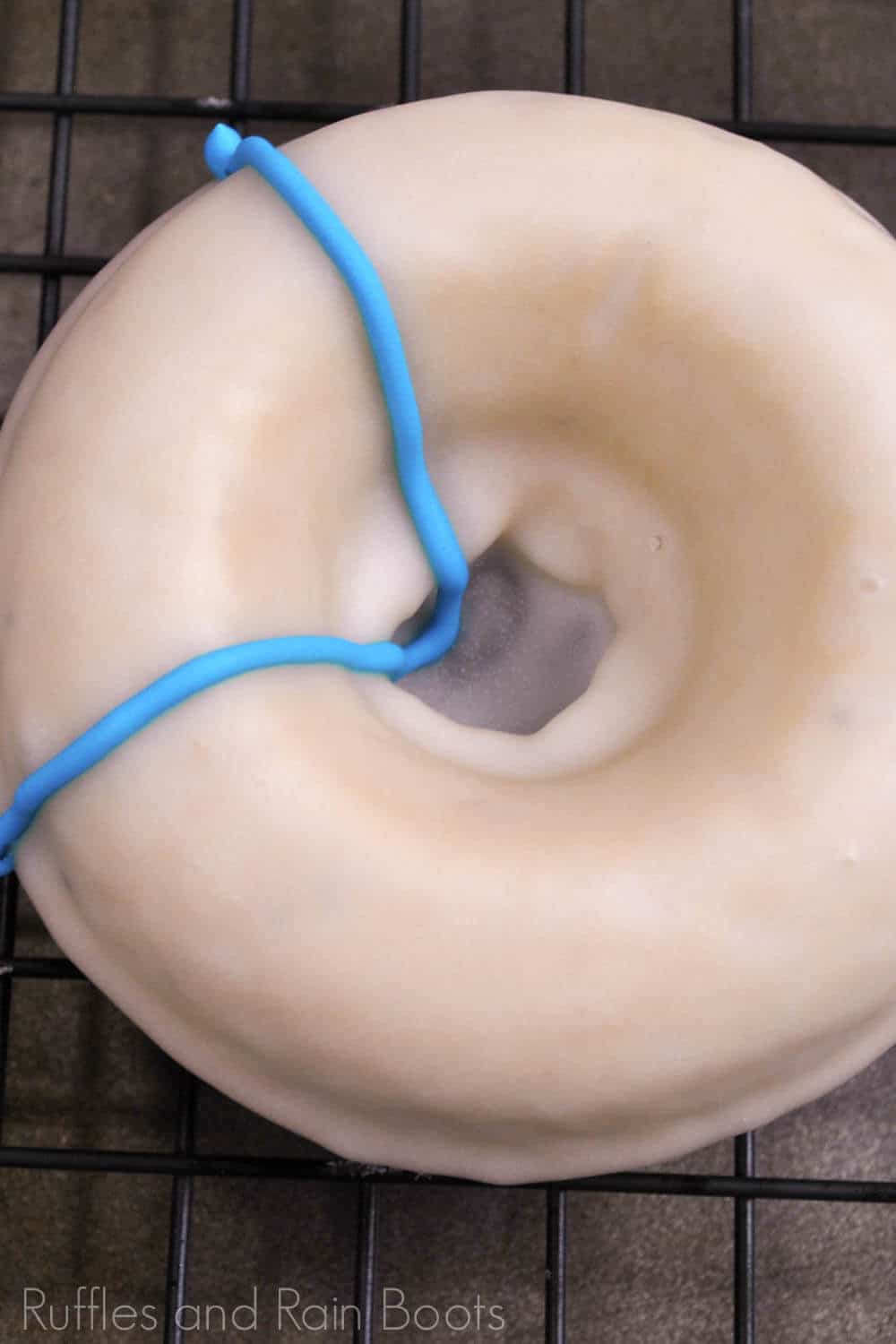 ice blue in upper left of donut to make a donut with a flag