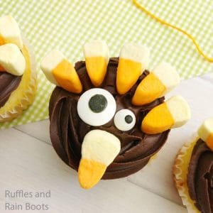 Make These Easy Kid-Made Turkey Cupcakes for Thanksgiving!