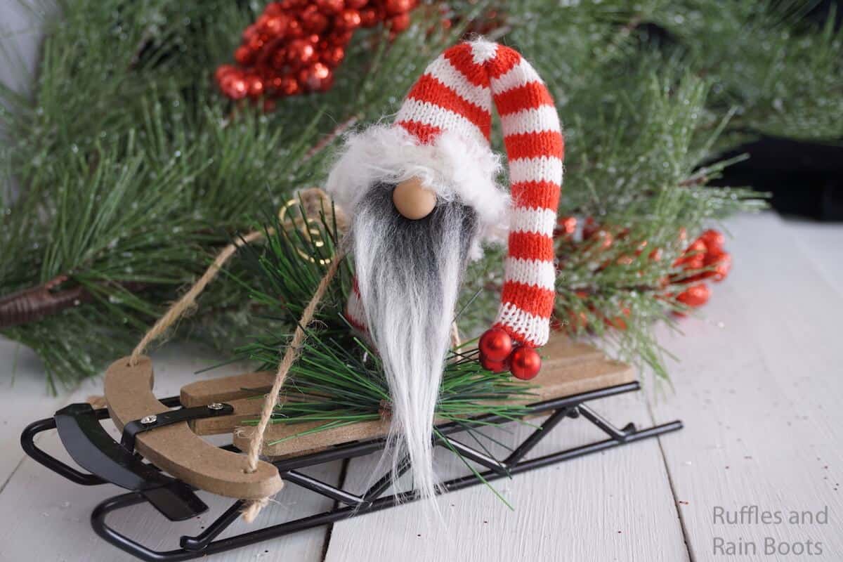 how to make an ornament with a gnome on a sled