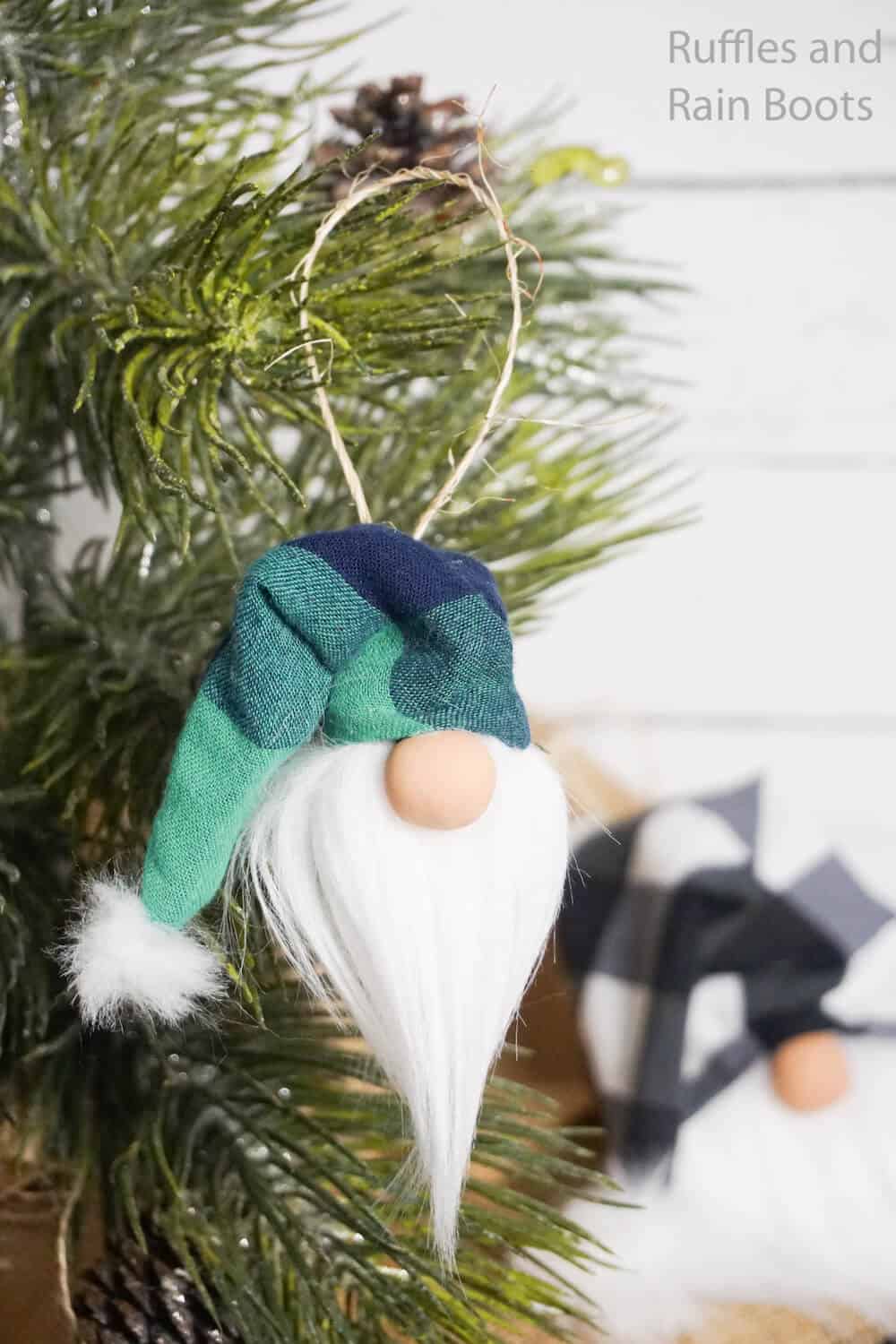 how to make a sock gnome for the christmas tree
