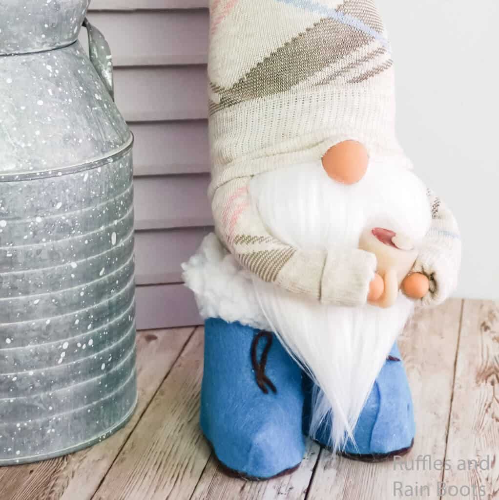 easy farmhouse gnome for spring