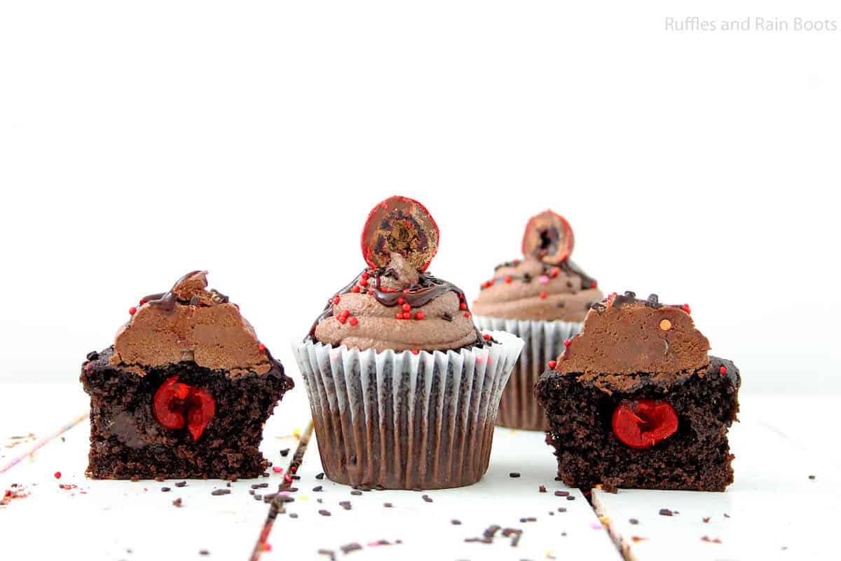 how to make chocolate cherry cupcakes