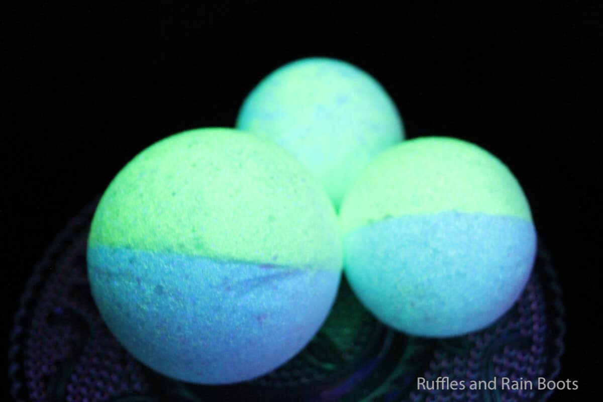 how to make glow in the dark bath bombs for kids