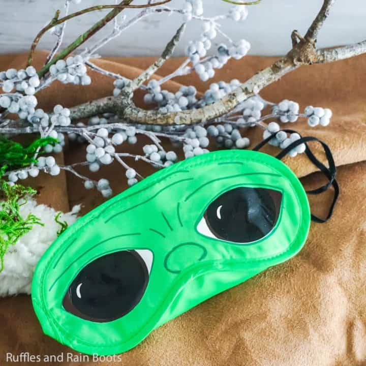 This Baby Yoda Sleep Mask is the Star Wars Craft of Your Dreams!