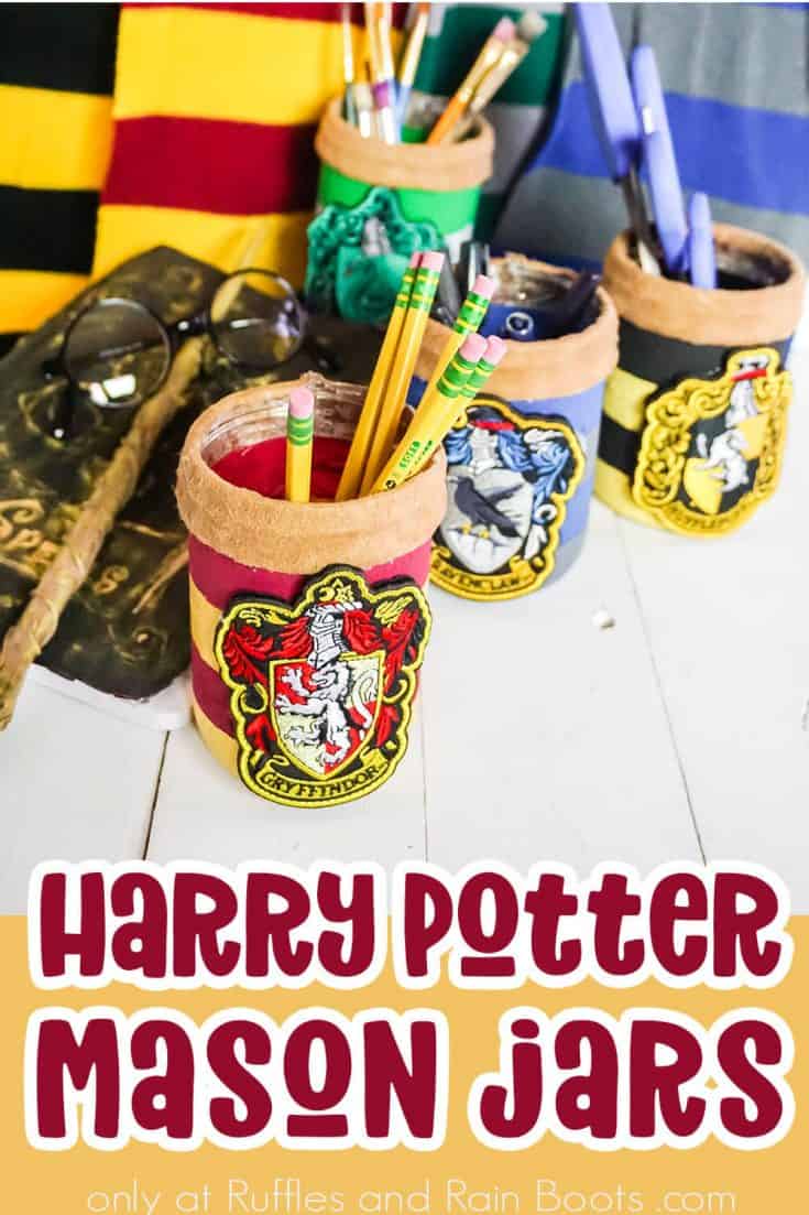 Make These Hogwarts Houses Harry Potter Mason Jars in Minutes!