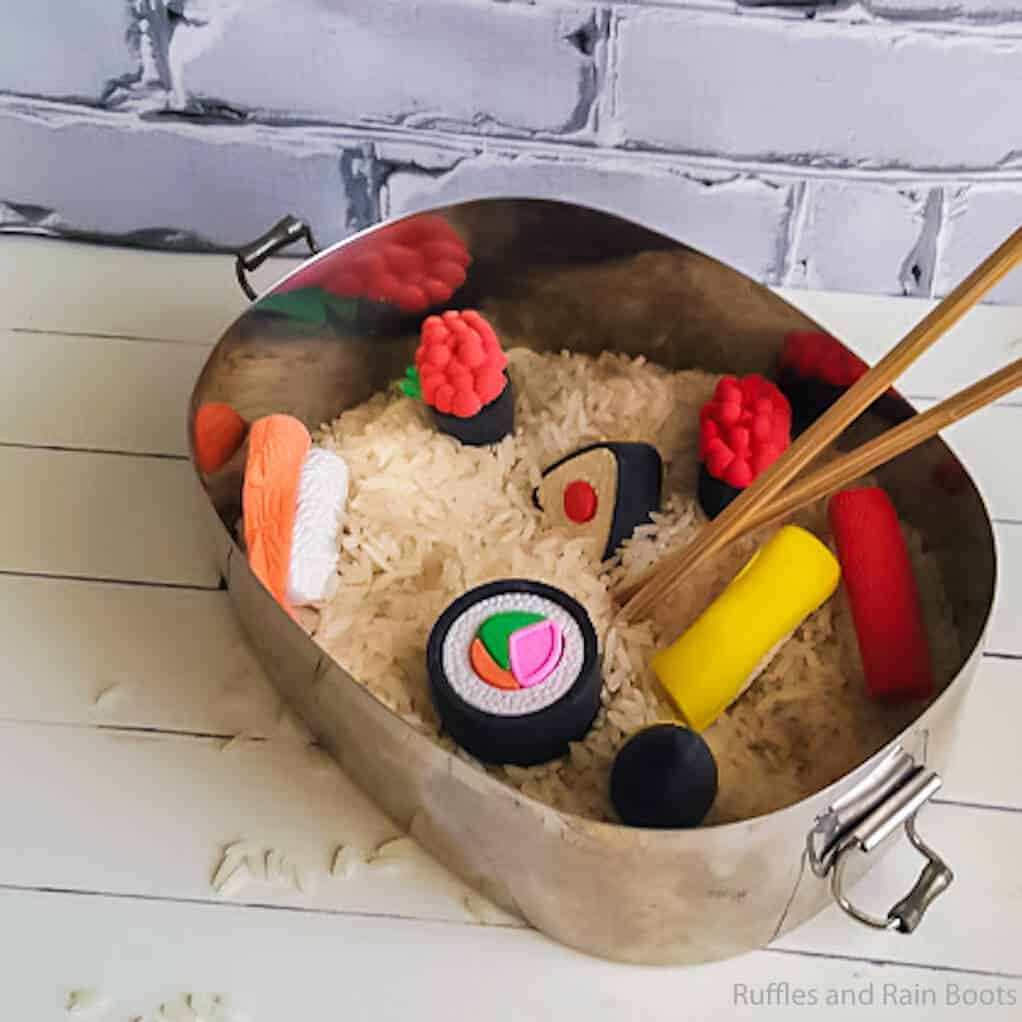 how to make a sushi sensory bin for kids