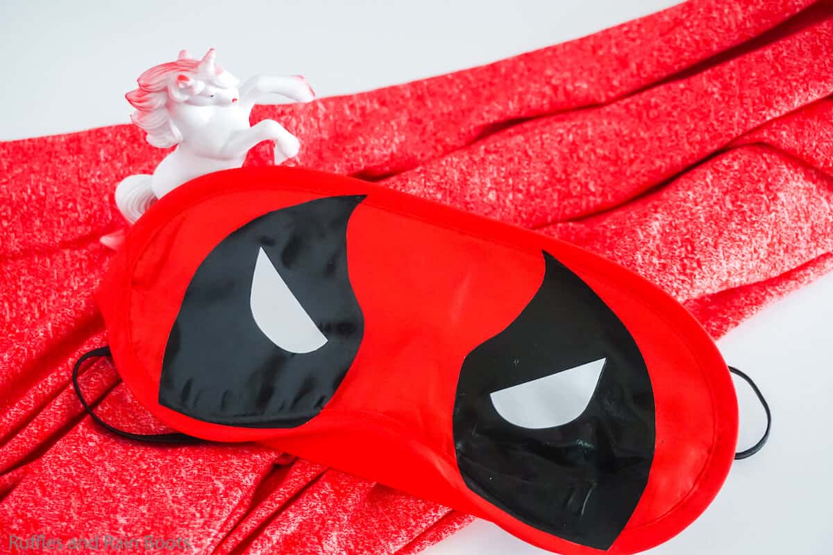 make this easy disney sleep mask for deadpool