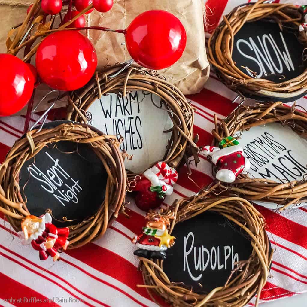 easy DIY Farmhouse Christmas wreath craft