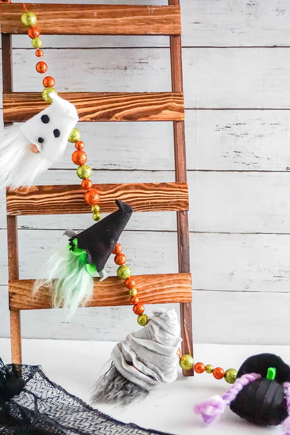 easy halloween gnome ornaments for a gnome garland