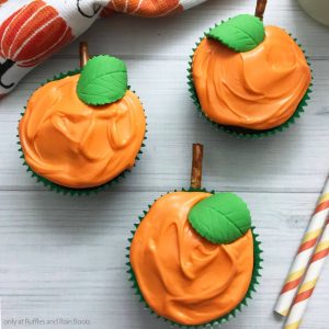 These Easy Pumpkin Cupcakes are a Fun Fall Treat!