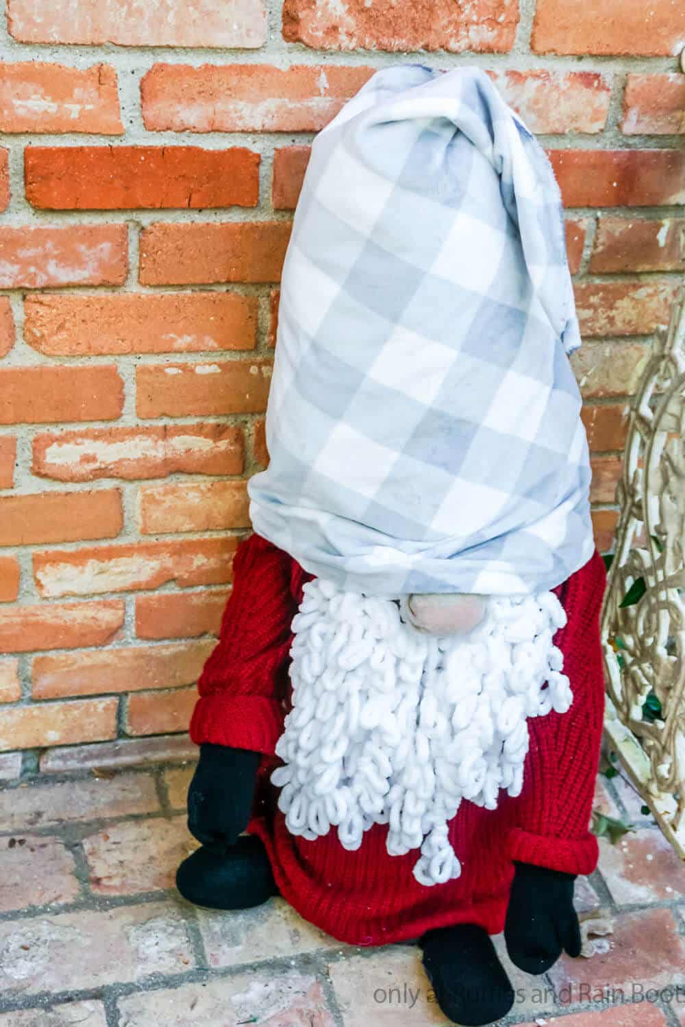 DIY giant gnome for a farmhouse porch decor