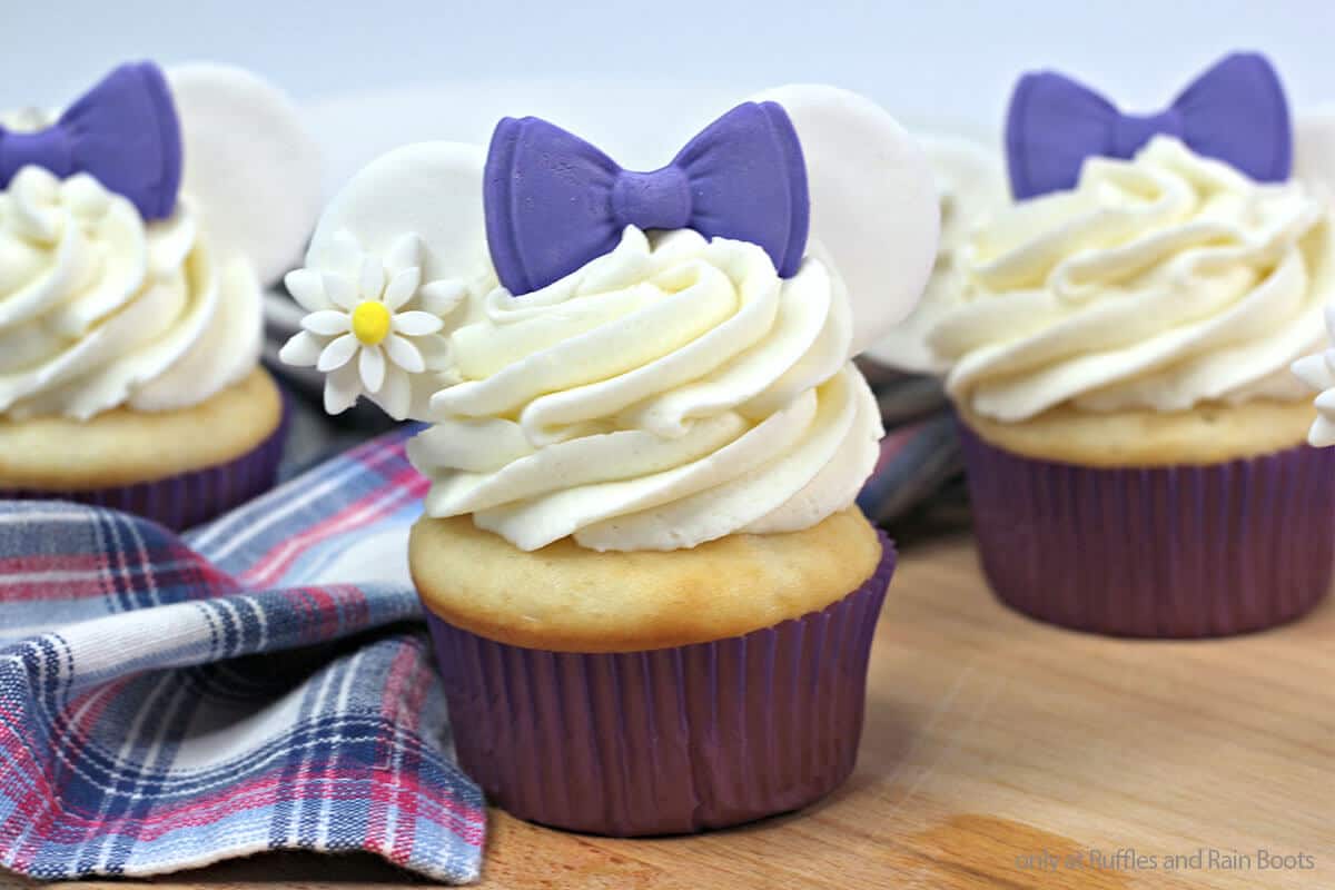 easy Disney cupcake recipe with mickey ears for Daisy Duck party