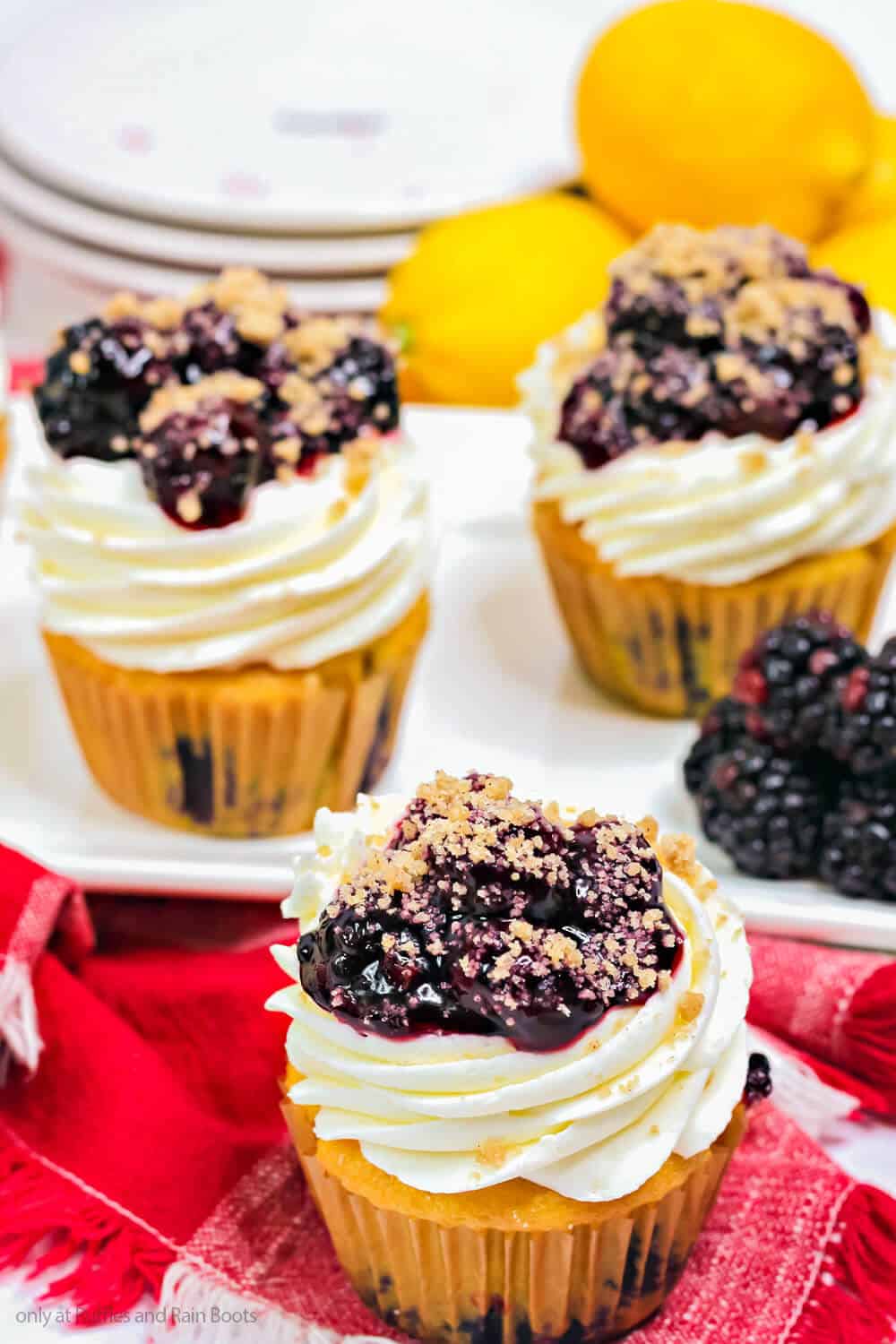 easy recipe for lemon blackberry cupcakes