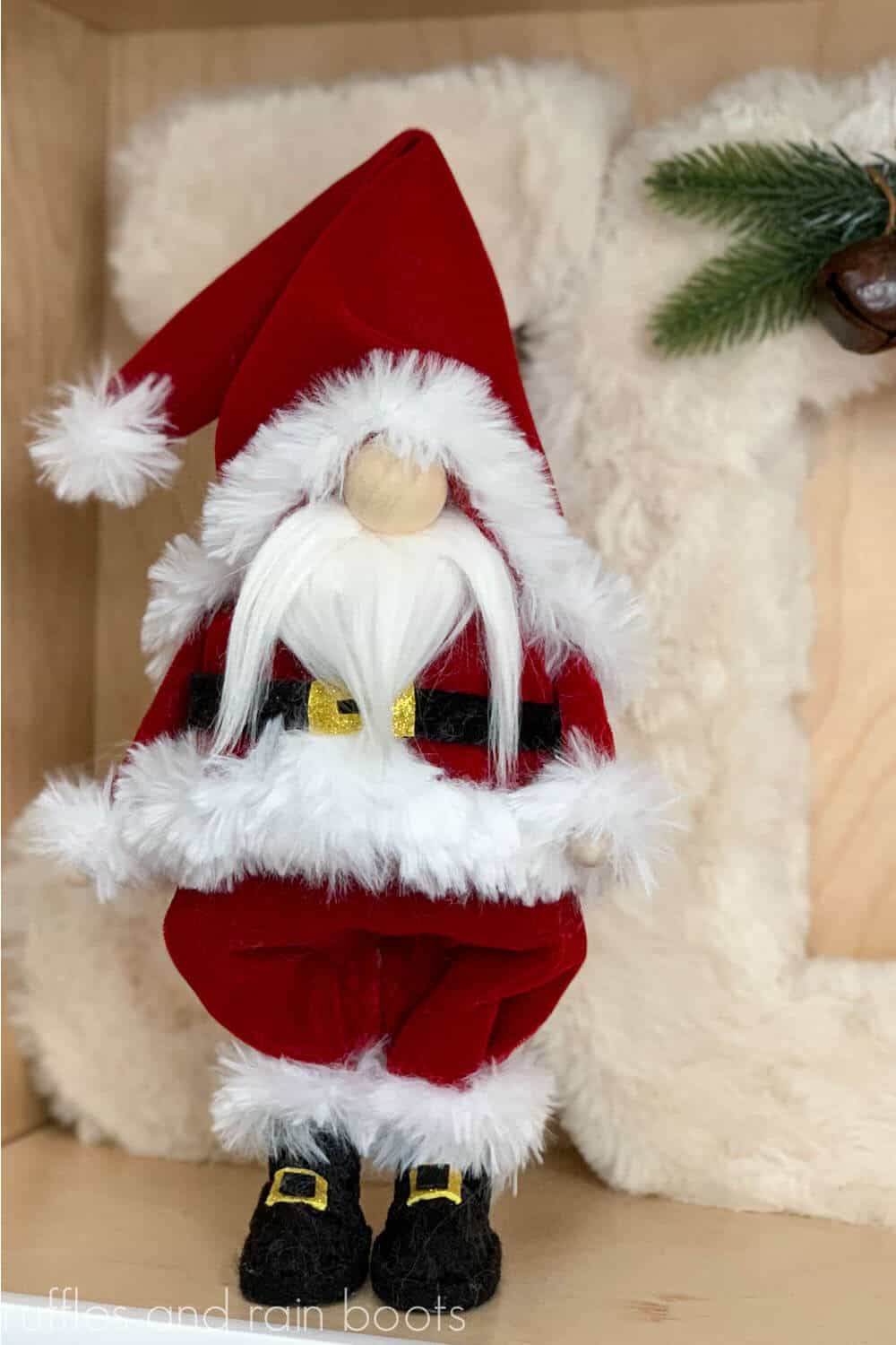 easy diy gnome from a cone for santa claus