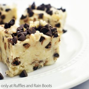 Make This Chocolate Chip Cookie Dough Fudge in Minutes for a Fun Treat!