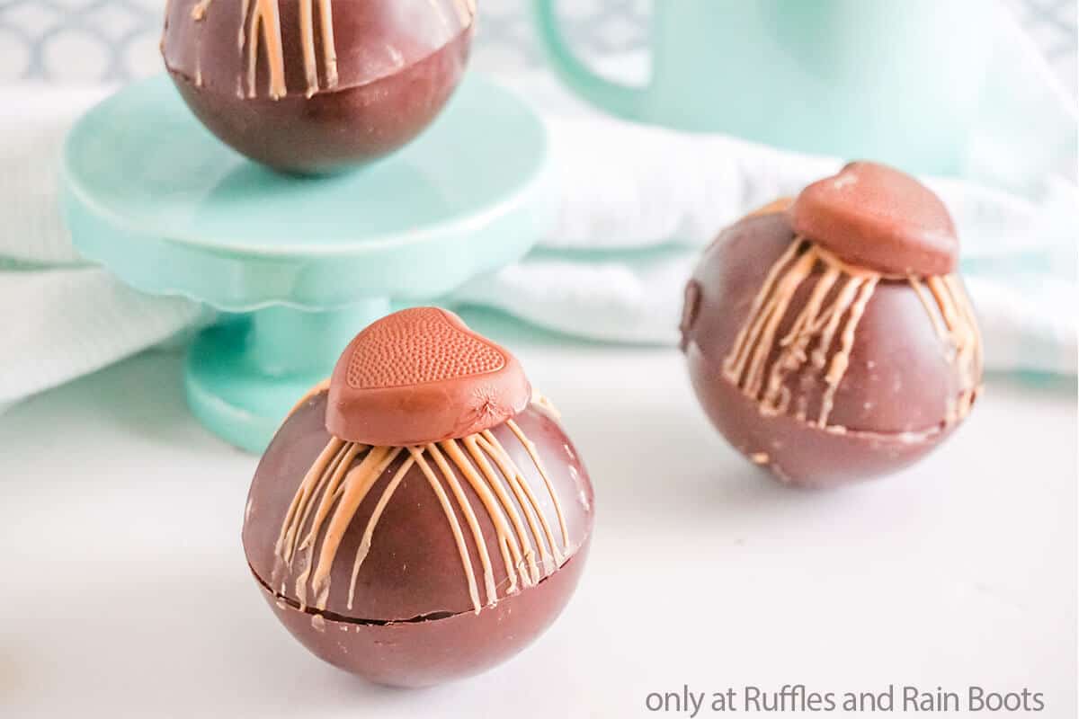 reeces valentines hot chocolate bomb recipe