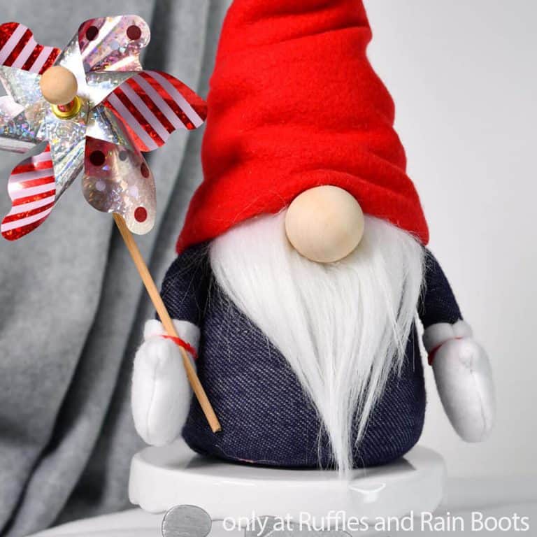 Make This July 4th Gnome in Minutes with this Patriotic Gnome Pattern!