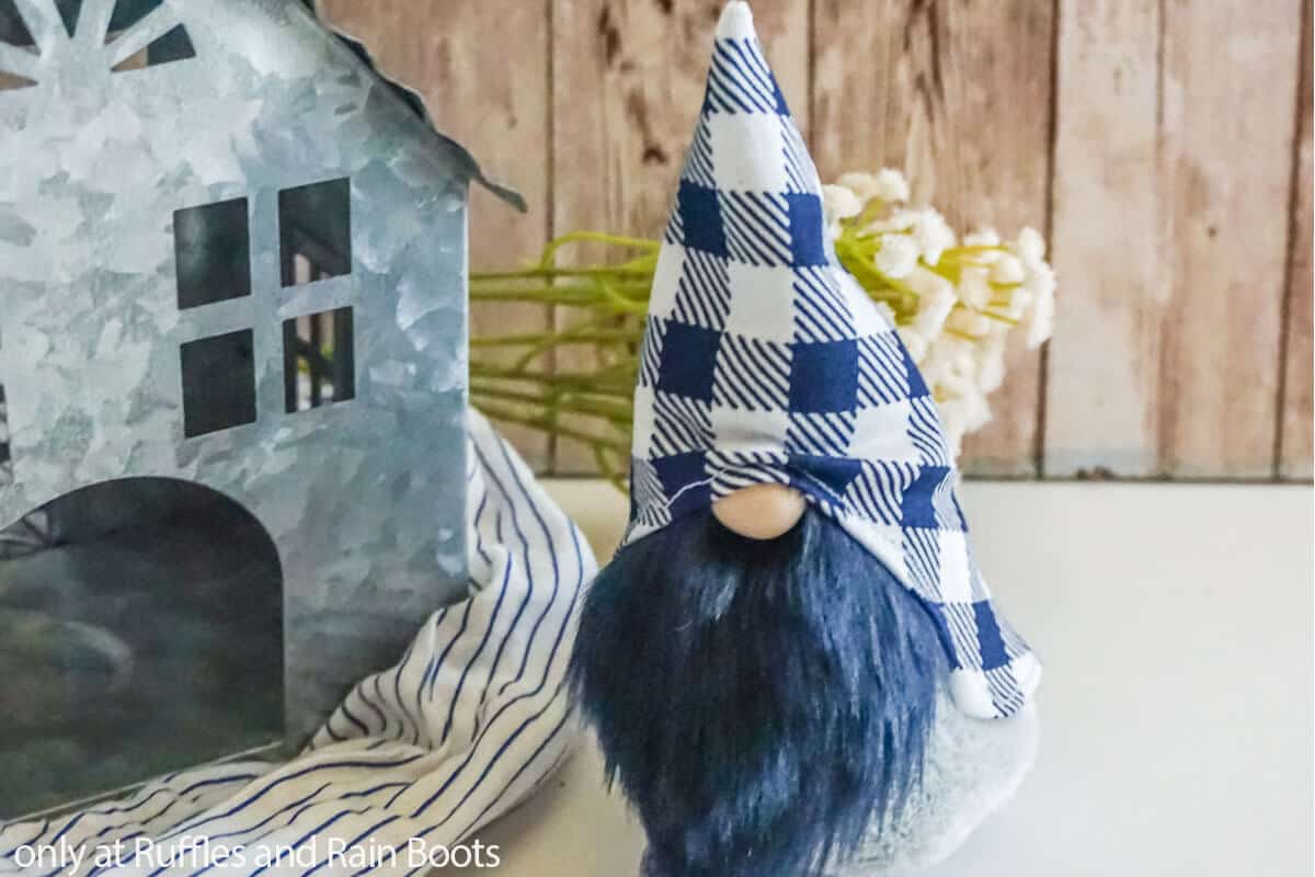 easy sewing pattern for farmhouse gnome