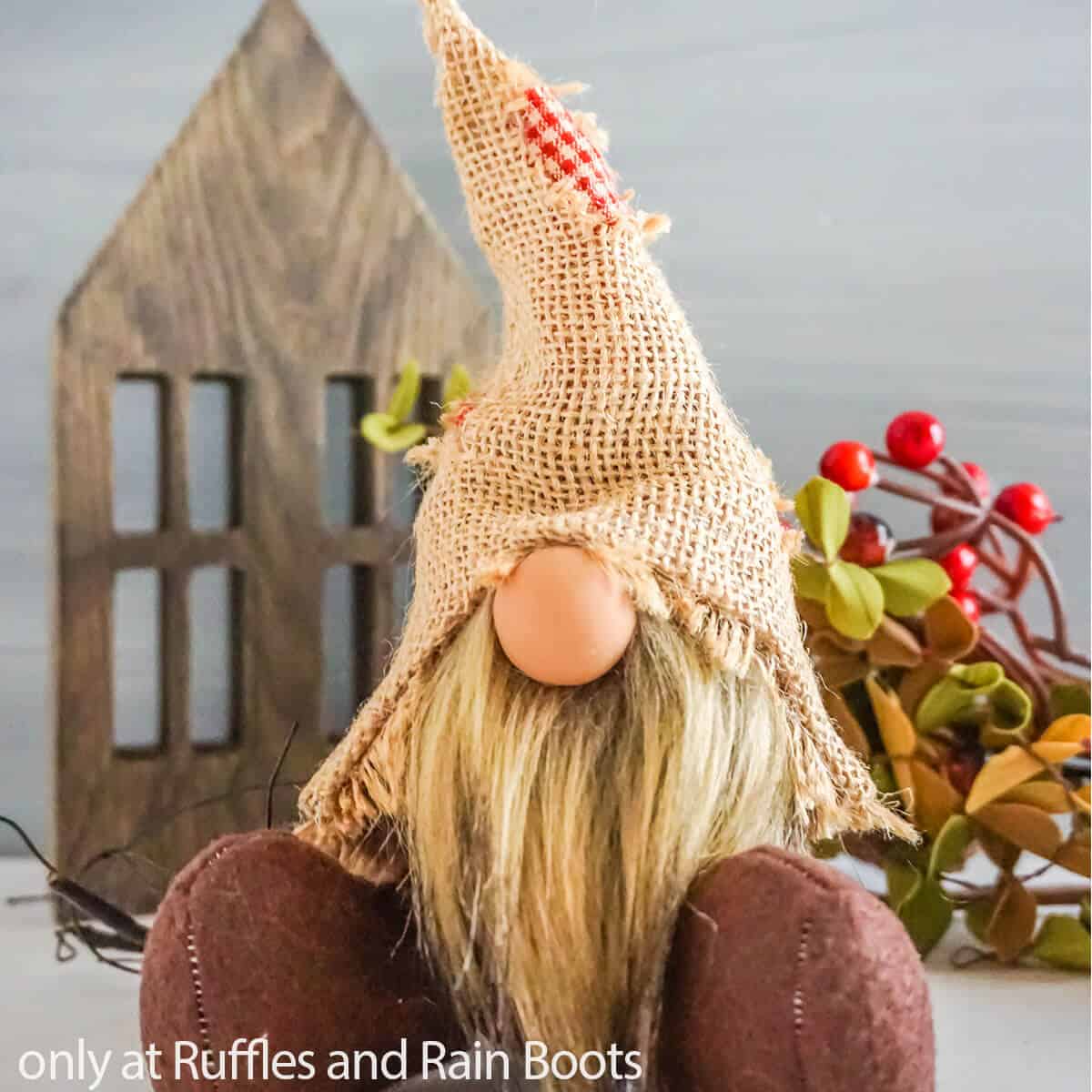 scarecrow gnome pattern for fall