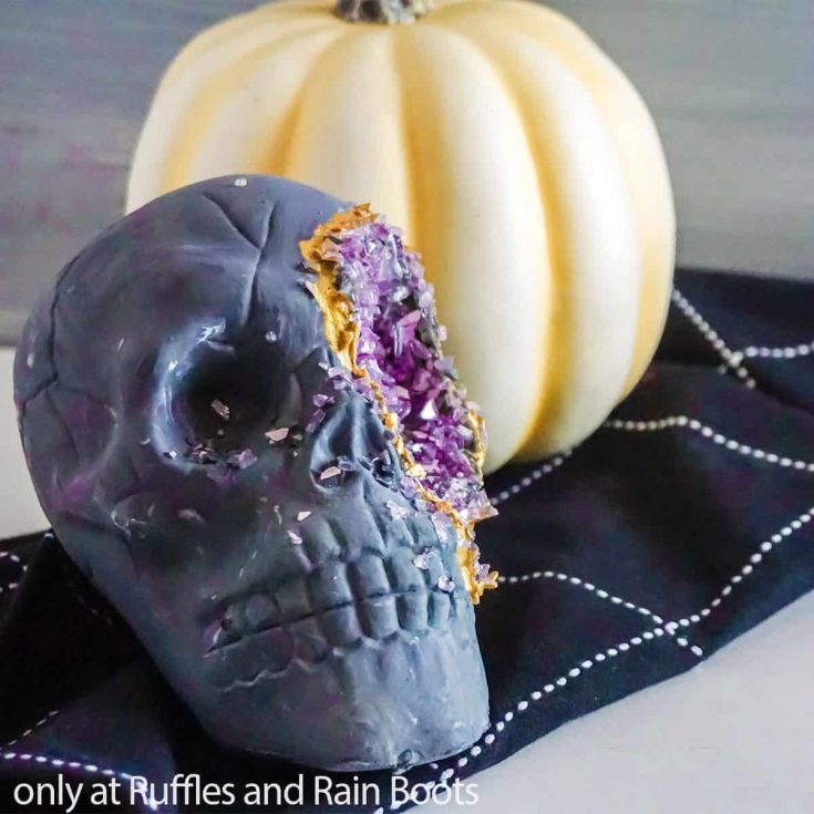 geode skull halloween craft