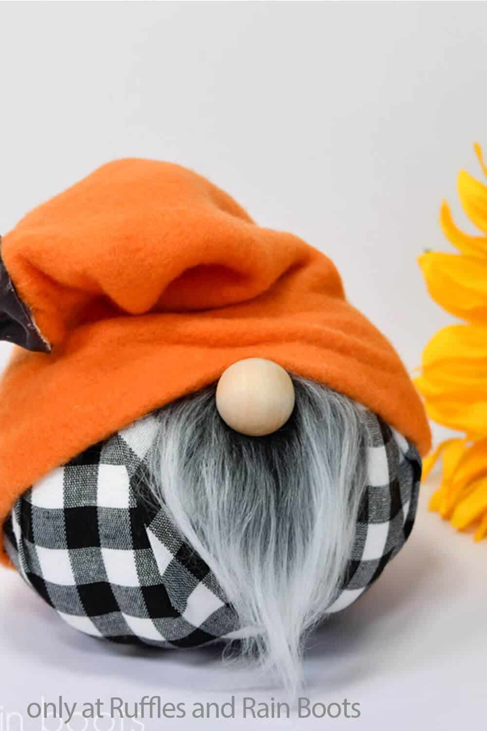 hat pattern for a gnome with pumpkin body