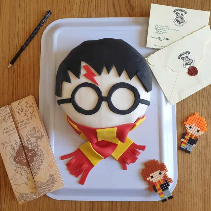 Image for Easy Fondant Harry Potter Fan Cake