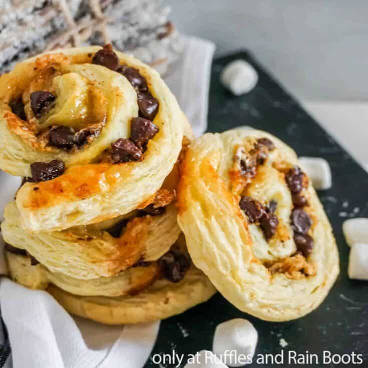 Image for BONUS: S'mores Pinwheels - A Pinwheel Dessert